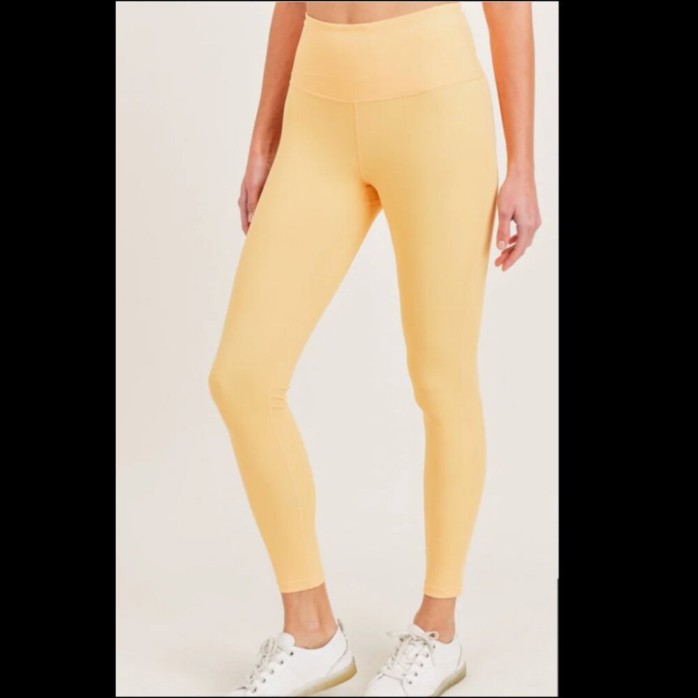 NWT - MONO B - Essential Performance High-Waisted Leggings (Yellow / Small)